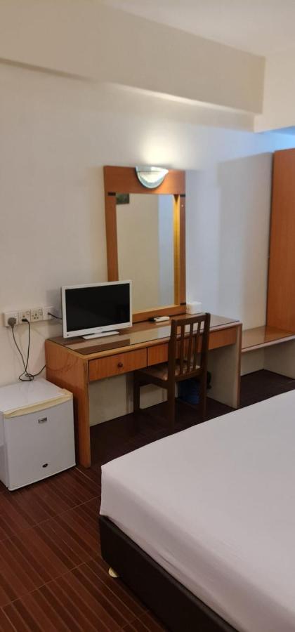 Paradise Hotel Tanjung Pinang Ngoại thất bức ảnh