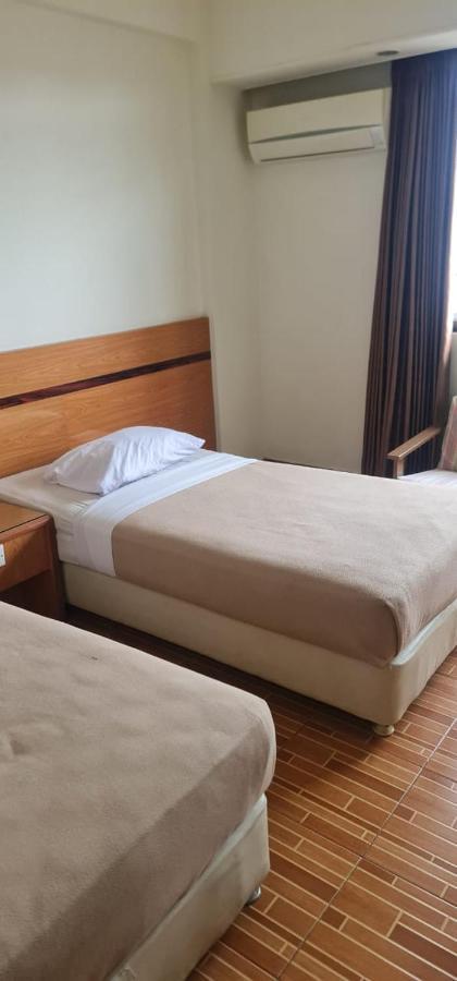 Paradise Hotel Tanjung Pinang Ngoại thất bức ảnh