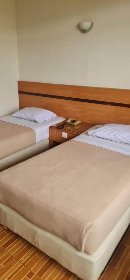 Paradise Hotel Tanjung Pinang Ngoại thất bức ảnh