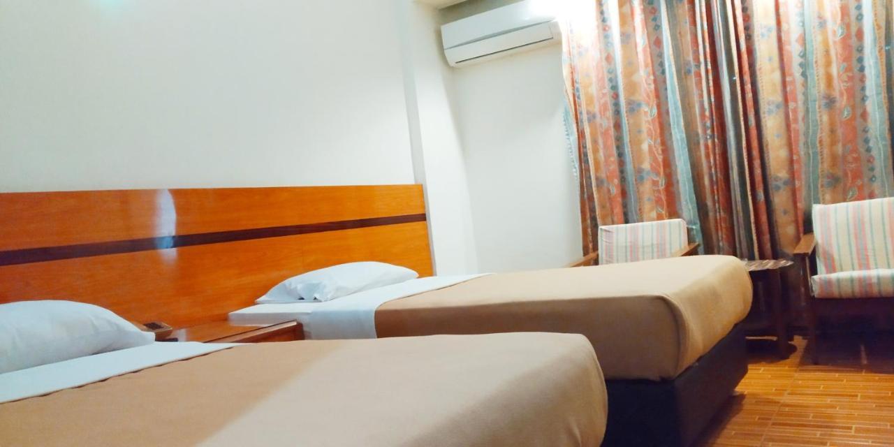 Paradise Hotel Tanjung Pinang Ngoại thất bức ảnh