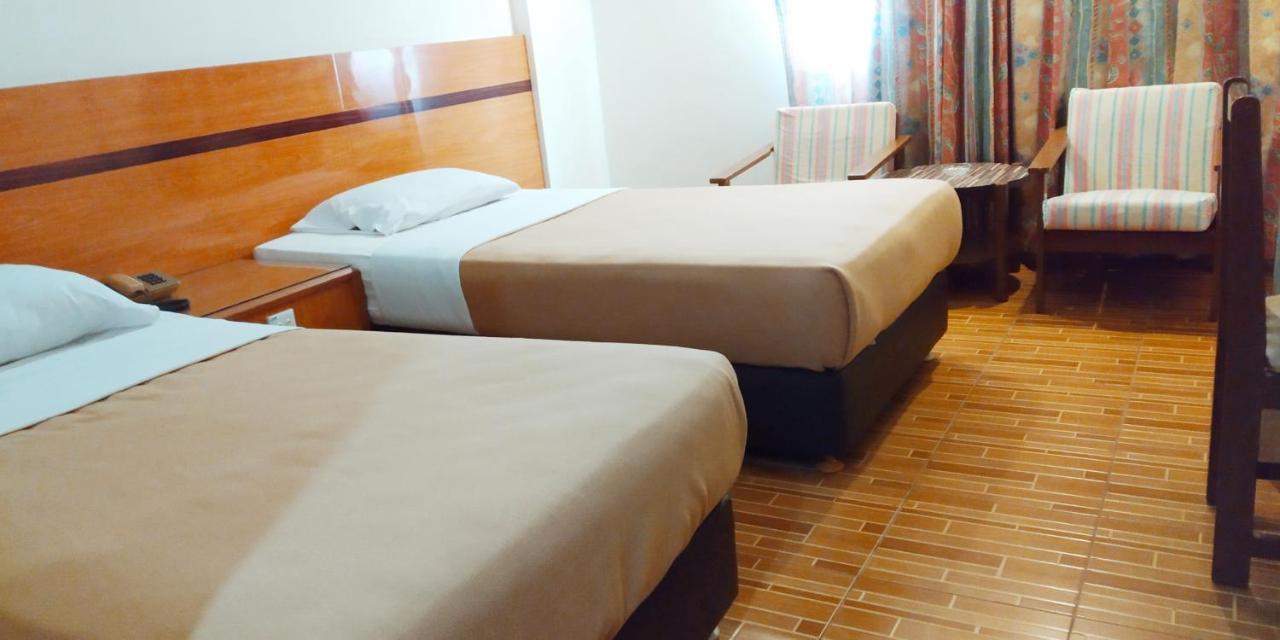 Paradise Hotel Tanjung Pinang Ngoại thất bức ảnh